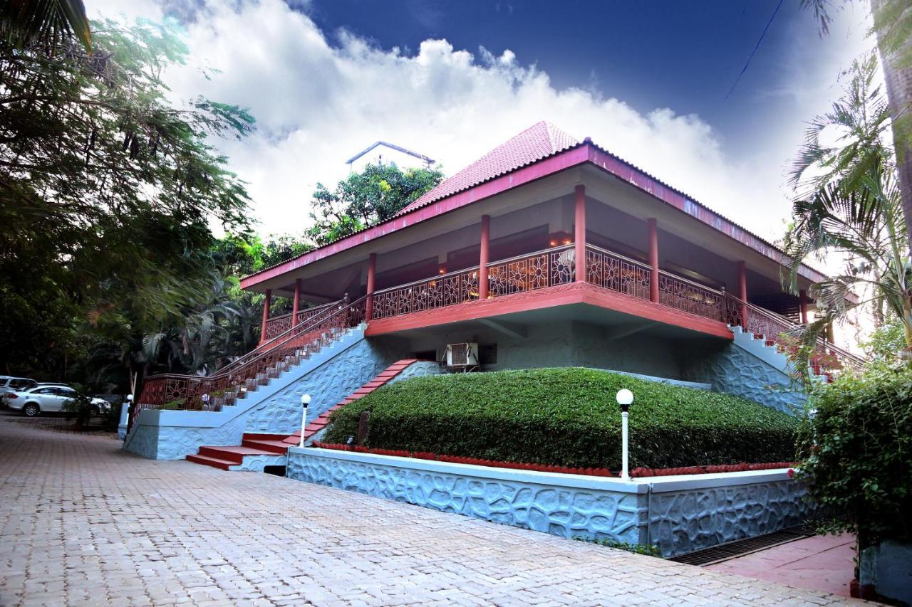 เอาท์โพสท์ แอท อาลิบัก รีสอร์ต Hotel อลีบาก ภายนอก รูปภาพ