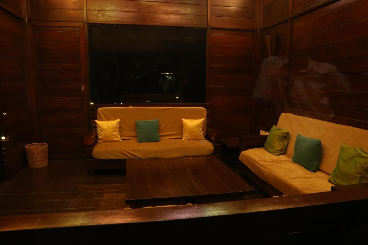 เอาท์โพสท์ แอท อาลิบัก รีสอร์ต Hotel อลีบาก ภายนอก รูปภาพ