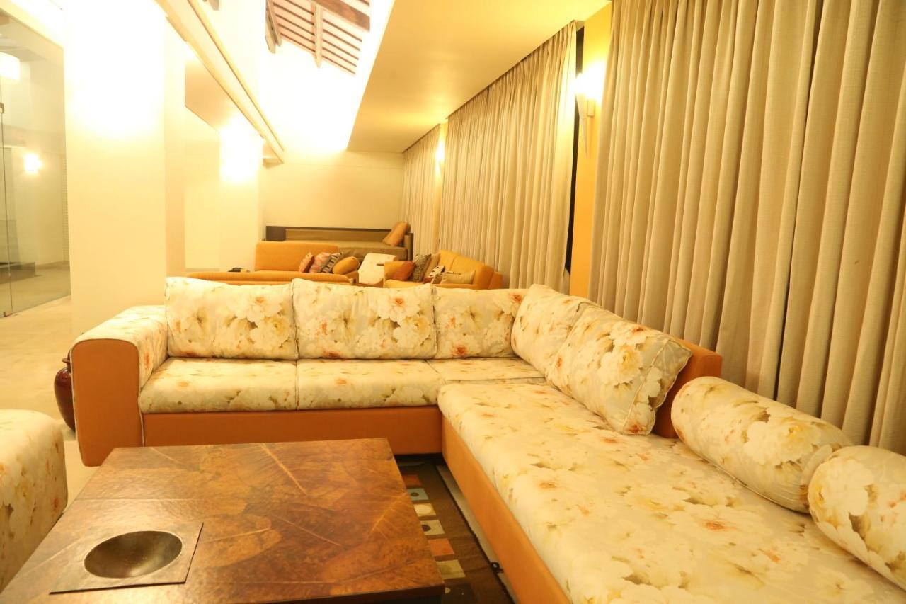 เอาท์โพสท์ แอท อาลิบัก รีสอร์ต Hotel อลีบาก ภายนอก รูปภาพ