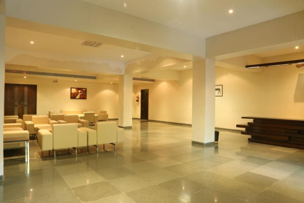 เอาท์โพสท์ แอท อาลิบัก รีสอร์ต Hotel อลีบาก ภายนอก รูปภาพ