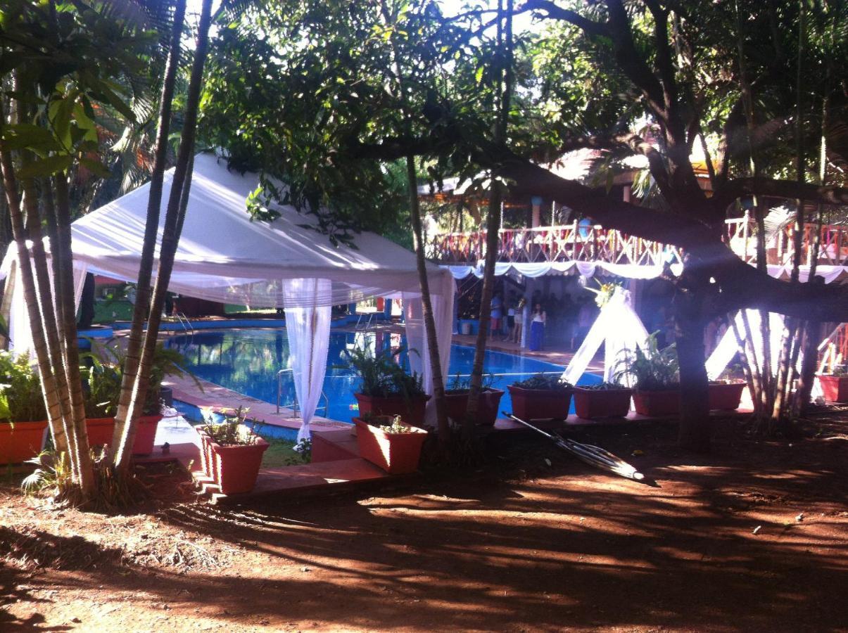 เอาท์โพสท์ แอท อาลิบัก รีสอร์ต Hotel อลีบาก ภายนอก รูปภาพ