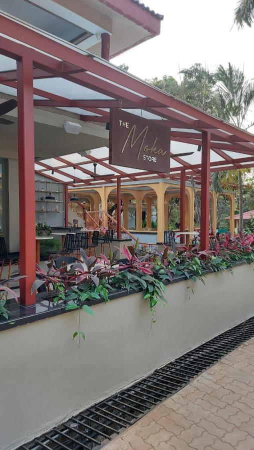 เอาท์โพสท์ แอท อาลิบัก รีสอร์ต Hotel อลีบาก ภายนอก รูปภาพ