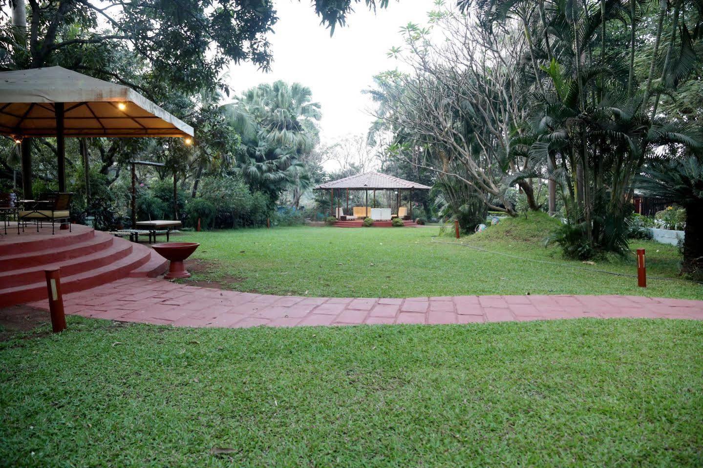 เอาท์โพสท์ แอท อาลิบัก รีสอร์ต Hotel อลีบาก ภายนอก รูปภาพ