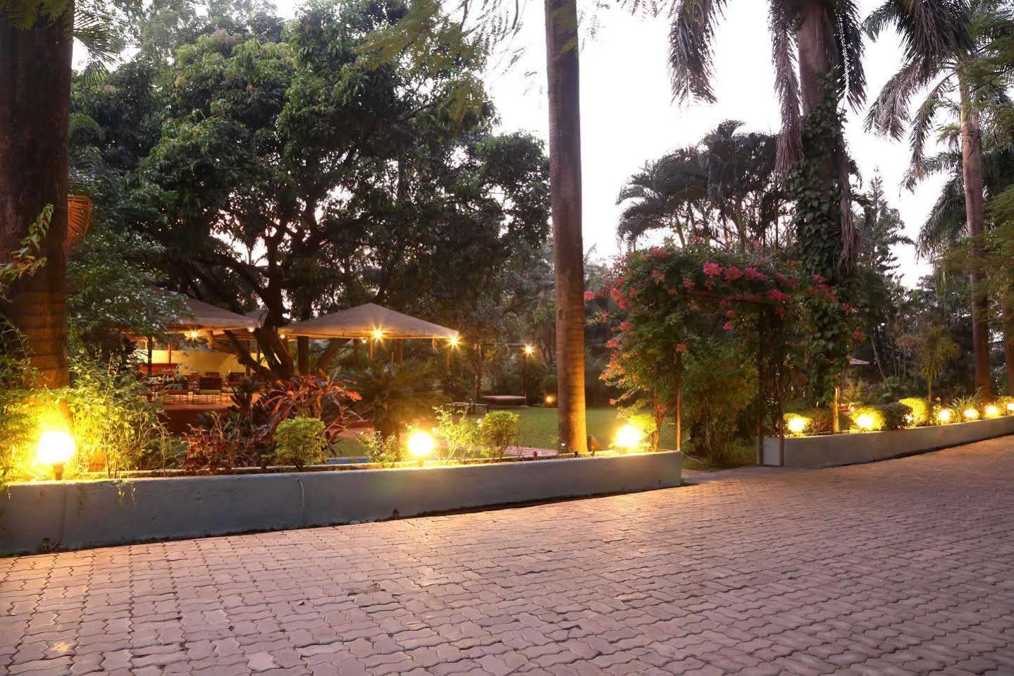 เอาท์โพสท์ แอท อาลิบัก รีสอร์ต Hotel อลีบาก ภายนอก รูปภาพ